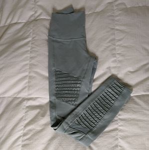 ALO Yoga leggings size XS